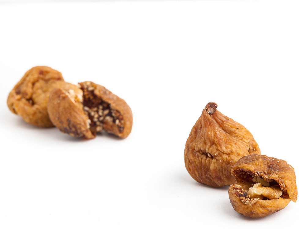 Whole, Dried Greek Figs stuffed with walnuts carpo